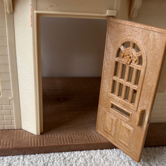 Calico Critters Red Roof Home Doll House - Picture 16 of 16